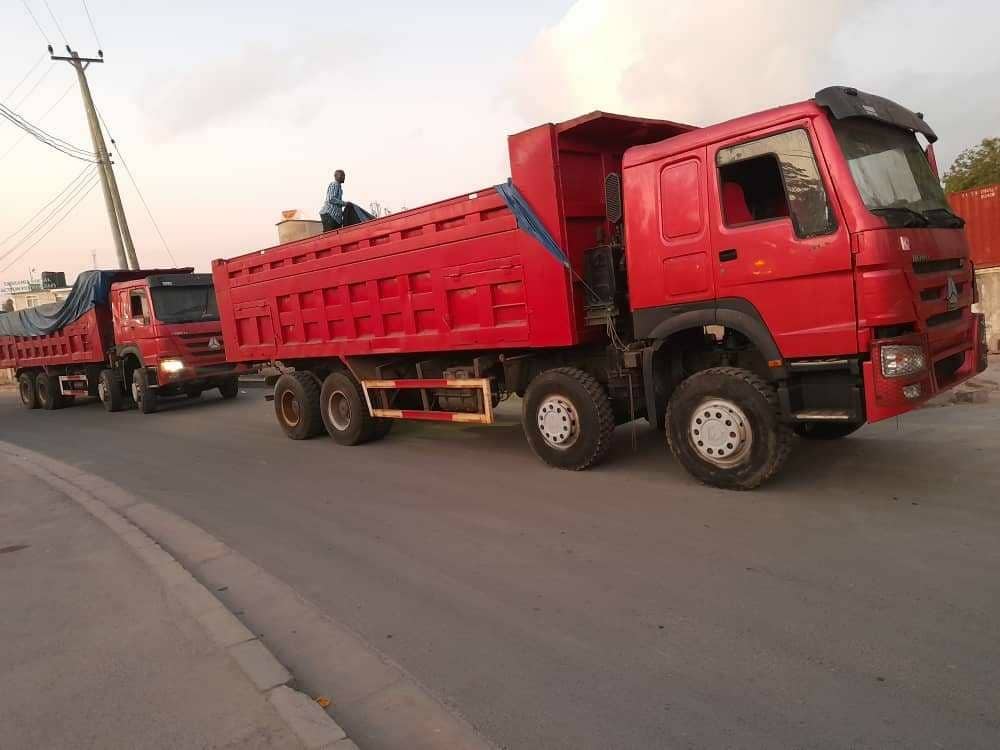 CAMION HOWO 371